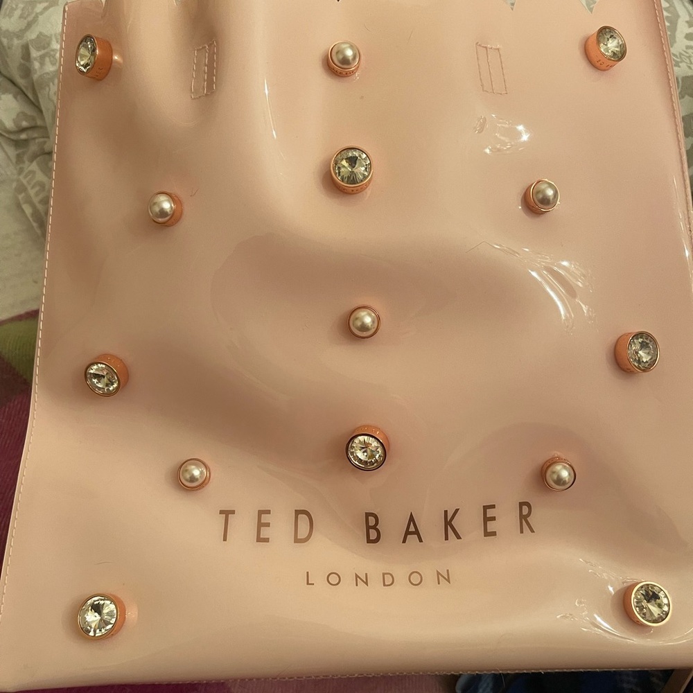 - Cute bag